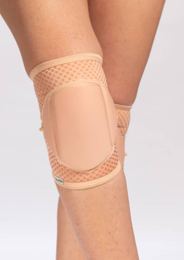 Grippy knee pads – Nude-Latte
